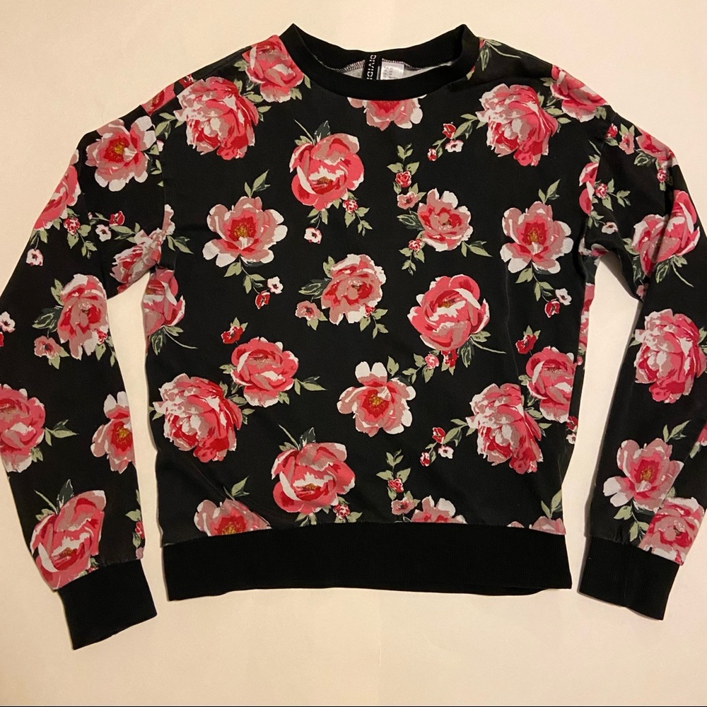 Divided long sleeve tee